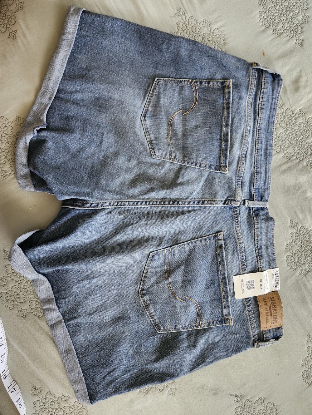 Signature Gold by Levi Strauss Light Blue Mid Ride Women's Shorts. - Picture 3 of 9